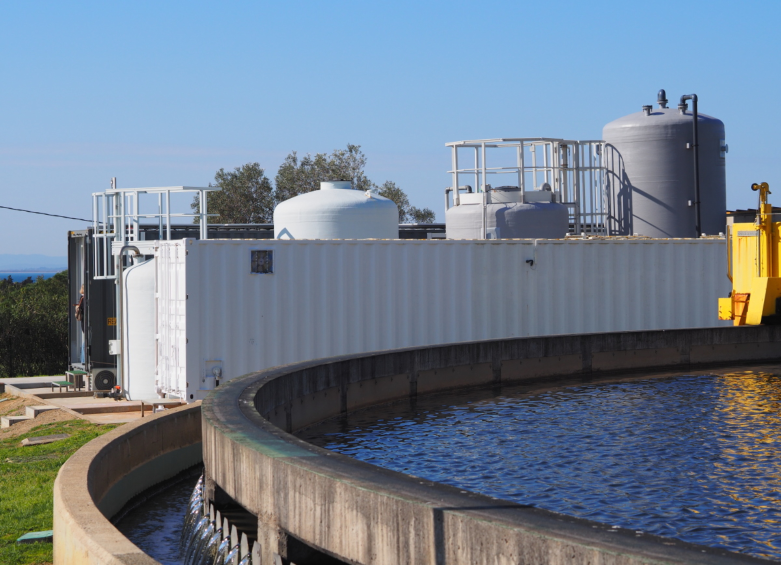 Water quality: a challenge of precision and responsibility